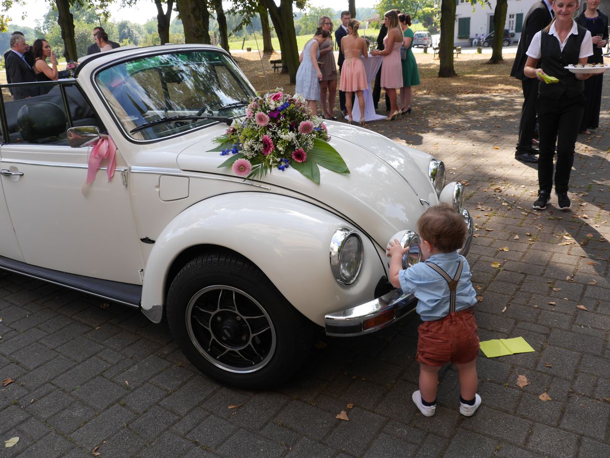 Idylische Hochzeit / kirchliche Trauung bei Düsseldorf Hochzeitsfotograf Hochzeitsreportage